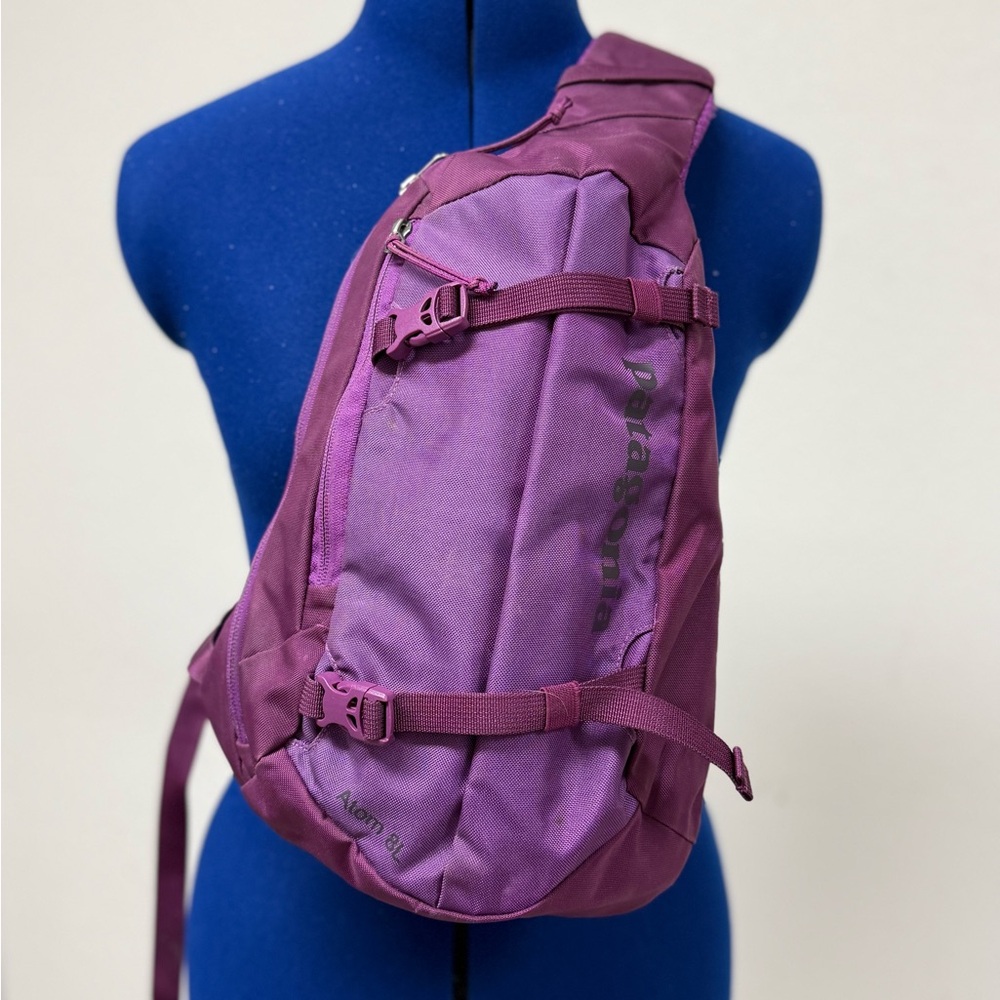 Patagonia Atom 8L Sling Crossbody Bag